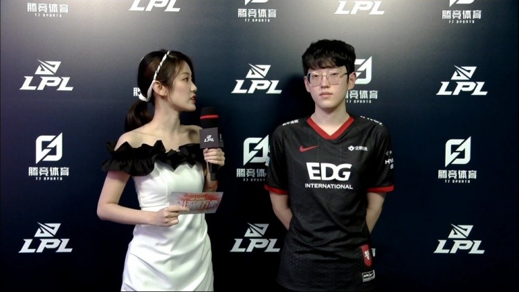 她曾经历过 她曾经历过